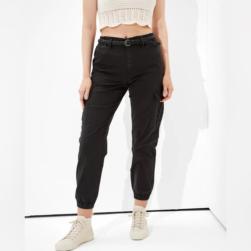 NWT American Eagle Relaxed Black Mom Cargo Jogger High Waist Size 16 33 Short